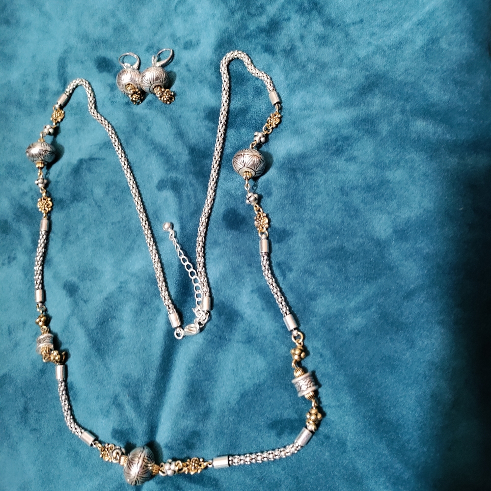 Elegant Silver and Gold Jewelry Set